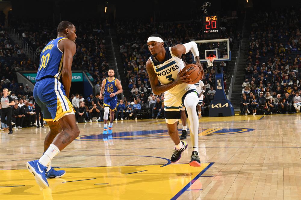 他虽然一开 他虽然一开